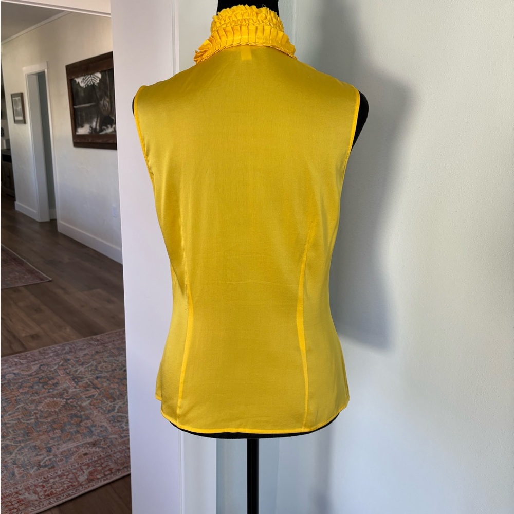 St. John Couture Yellow Ruffled silk Sleeveless Top 2 - Picture 5 of 14